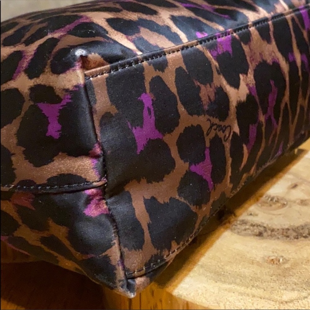 Coach Sateen tote. In Guc. - Picture 2 of 9